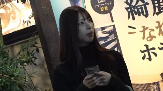 クールな美人女子大生と交渉成立後のハメ撮りエッチでスケベ度アップ