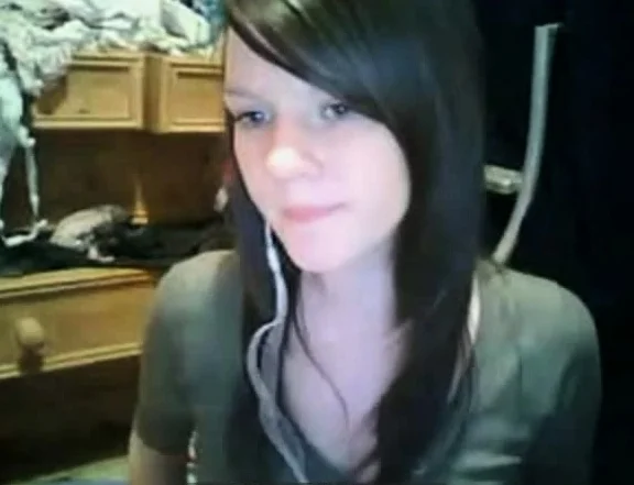 Young brunette shows it all :)