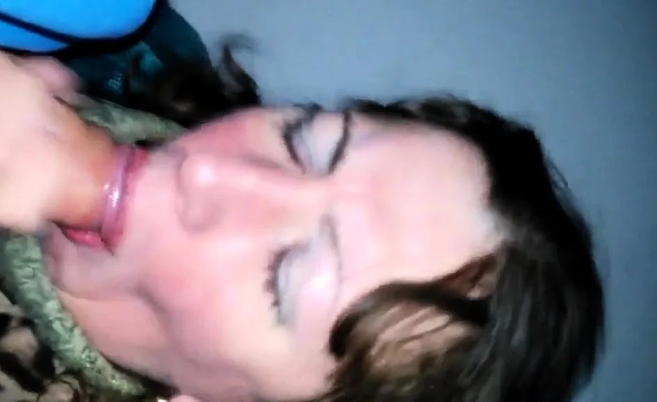 Russian mature slut blowjob