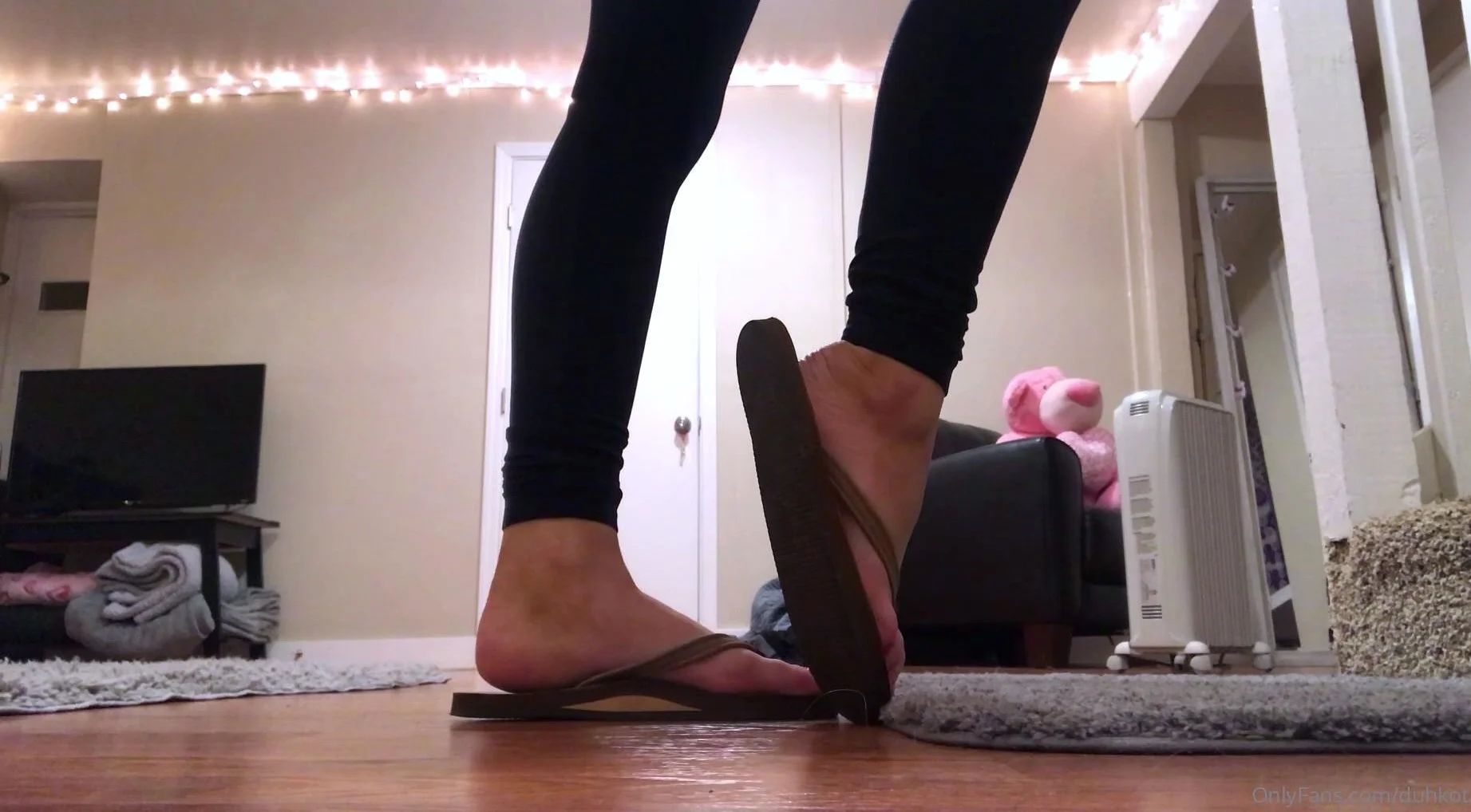 Femdom tickling lesbo foot fetish