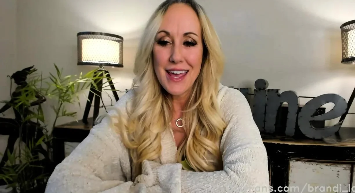 British blonde milf Jane Bond solo masturbation
