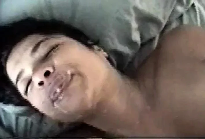girls spoonfed facial