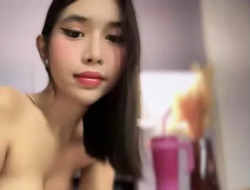 Amateur webcam asian girl