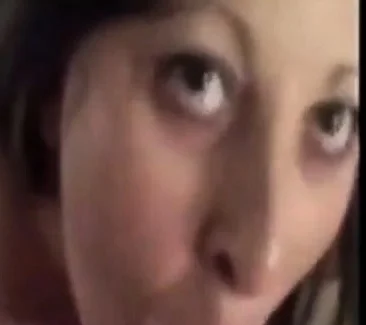 Hot girlfriend gives great blowjob