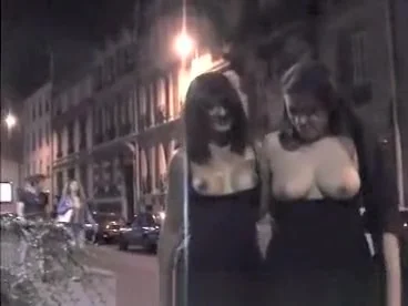 Flashing in Paris.