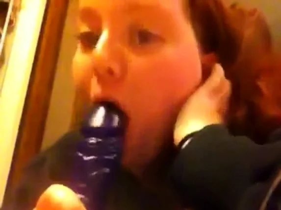 Sexy BBW Fucks Dildo