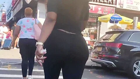 Thick Bubble Booty Ebony Milf in Spandex