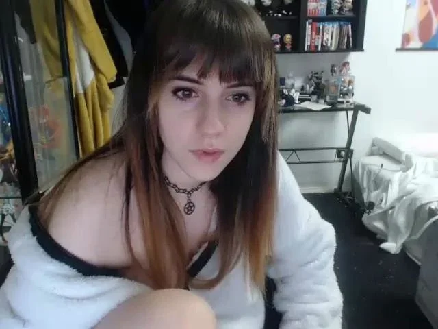 Brunette Amateur Webcam Teen Exposed