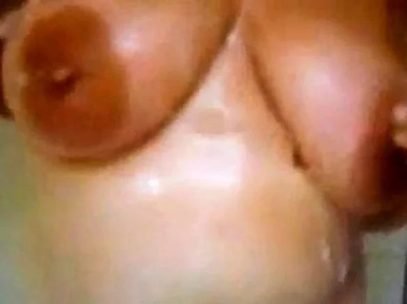 Russian Mature Mom in the shower! Amateur!