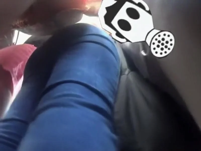Pussy burger in upskirt