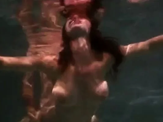 Underwater fuck!!