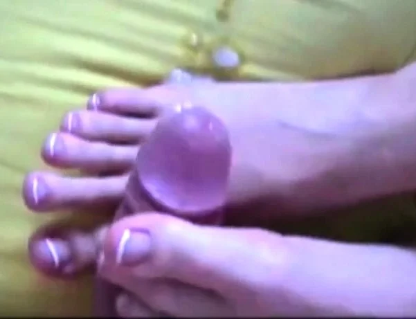 Milfs footjobs boy