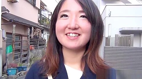 Japanese babes flashing