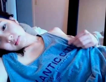 Amateur Webcam Cute Teen Plays Solo with Big Dildo