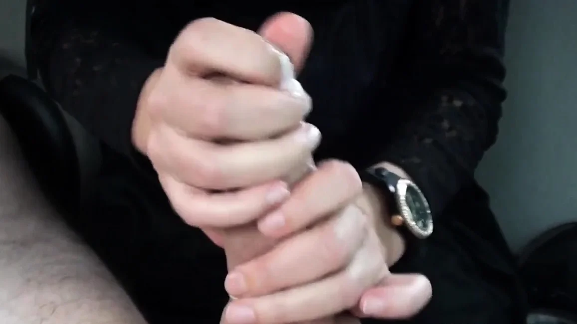 Handjob med enorma cumshot