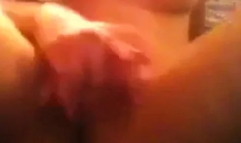 teens tries hard to squirt and she achieves goal