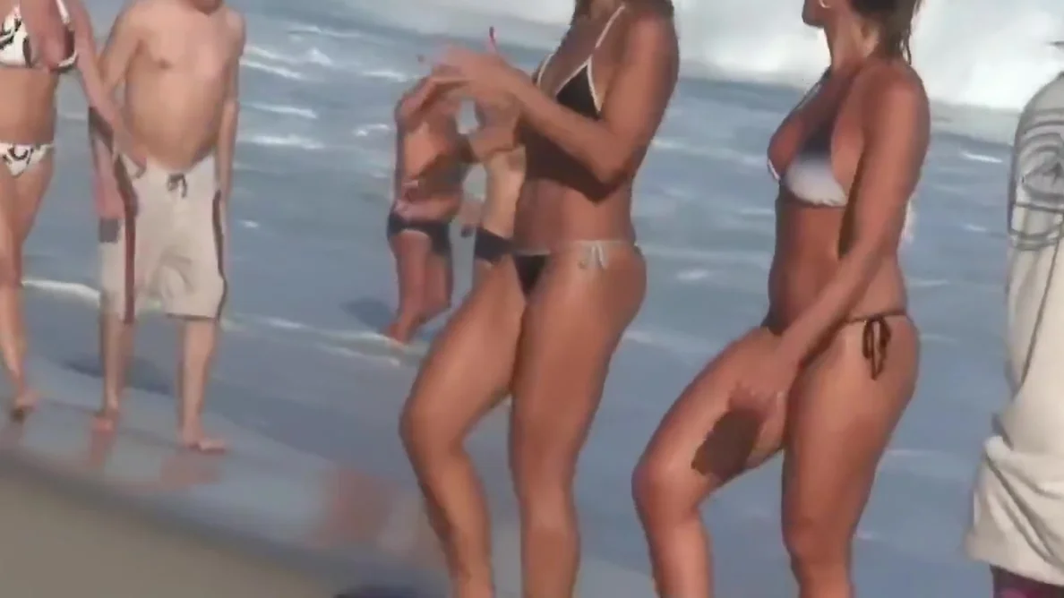 Hot Bikini Topless teens 18+ HD