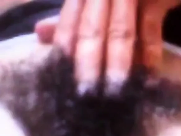 Mature hairy cunt! Amateur!