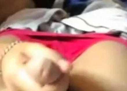 Malay Babe Gives a Stimulating Massage and Happy Ending