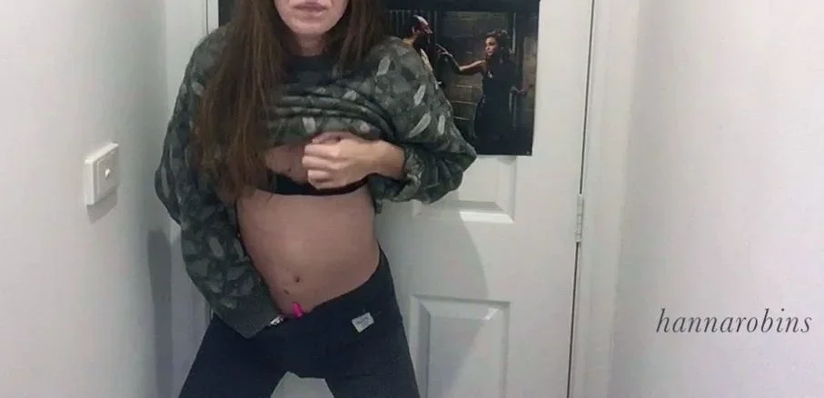Amateur redhead masturbates then gives a blowjob