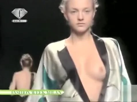 Sexiest fashion models expose their slippery boobies