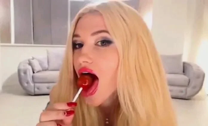 Lipstick Lollipop Tease