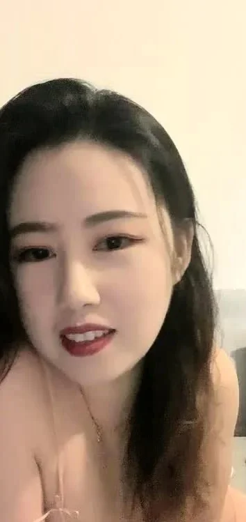美豔少婦 愛雞的白白 直播福利 家裏幹起來