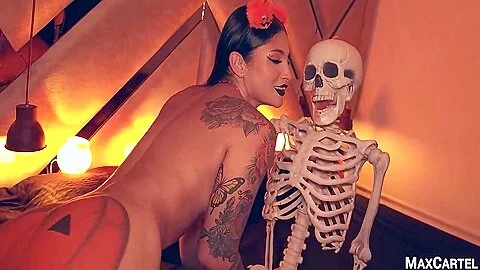 Voodoo Girl Gets Fucked Up Her Big Ass 6 Min - Salome Gil