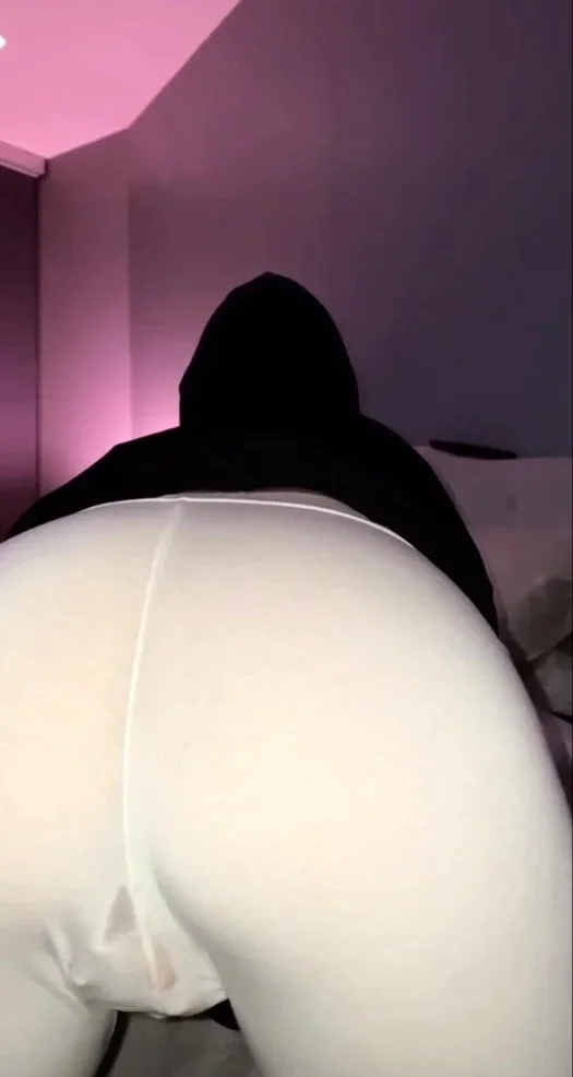 Epic Big ASS Riding Big TOY in a page webcam