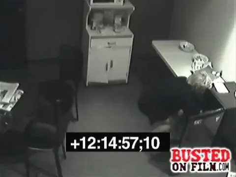 Lunchroom Pee Girl