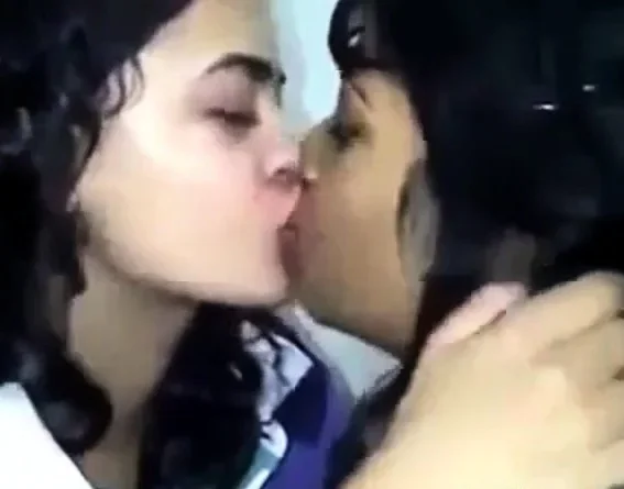 Desi Lesbian Girls Kissing Each other Desperately