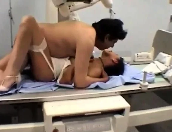 le phantasme de baiser chez le toubib