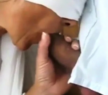Mature qui veut pas voir quel homme la baise
