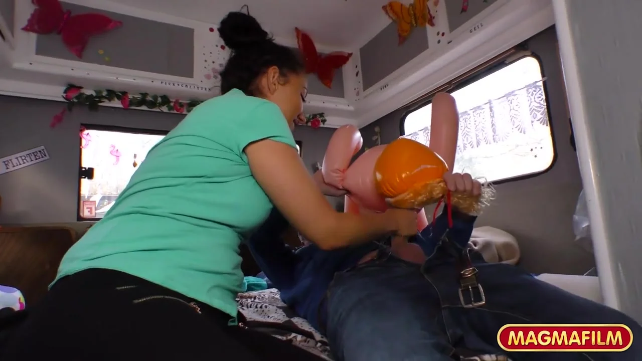 Grandpa picks up a slutty girl with his trailer - Magmafilm