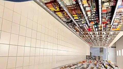 tiffanie se fait baiser en plein magasin alimentaire Bokep Jilbab