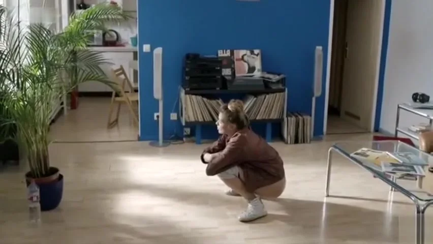 Fantastic diva peeing on a floor in the living room