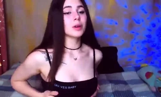 Small titted babe toys her pussy on webcam