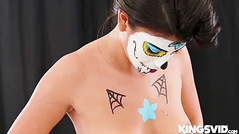 Michelle Martinez In Painted Pussy