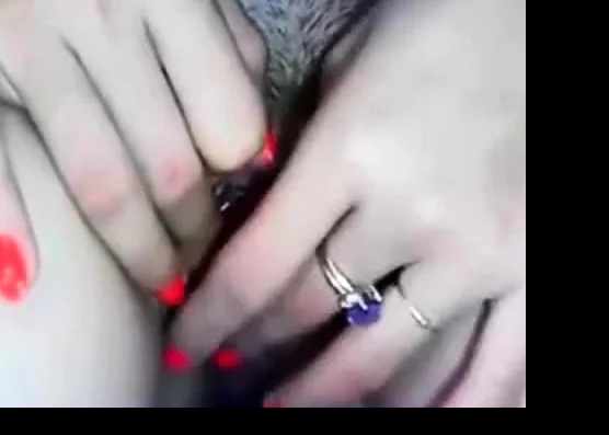 Asian girl showing her pussy