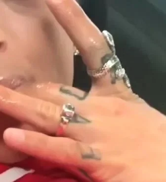 Close up pussy solo dildoing