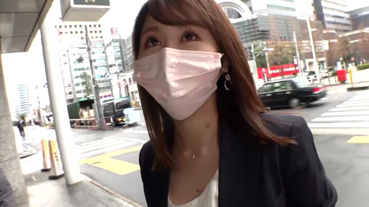 0010964_美人 人妻ナンパ 接吻などが含まれている