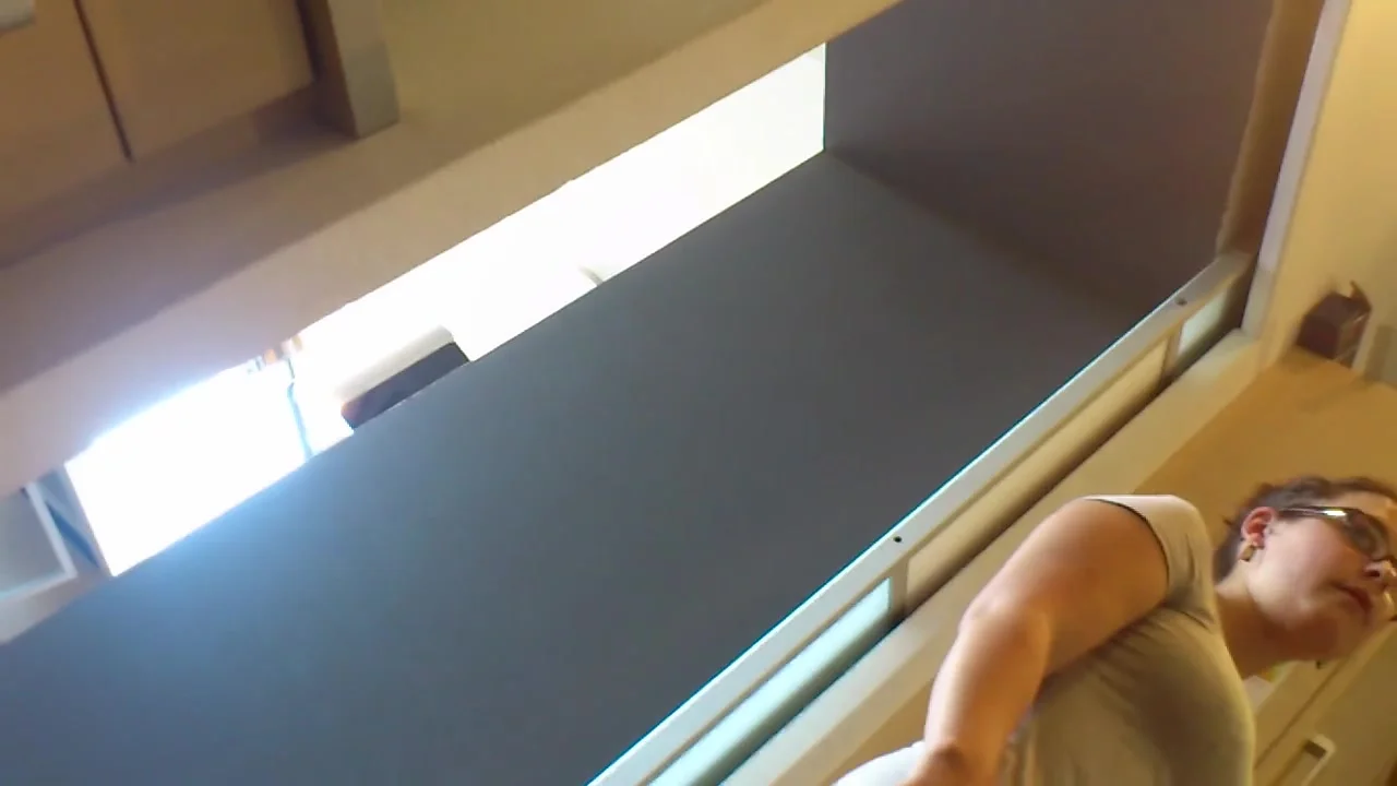 upskirt au bureau 4