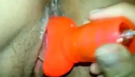 BF plays with her and makes her cum