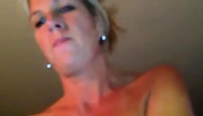 My girl cums on my cock while riding it