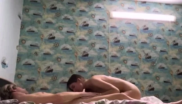 I found this hot chick in Tinder