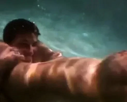 Underwater fuck!!
