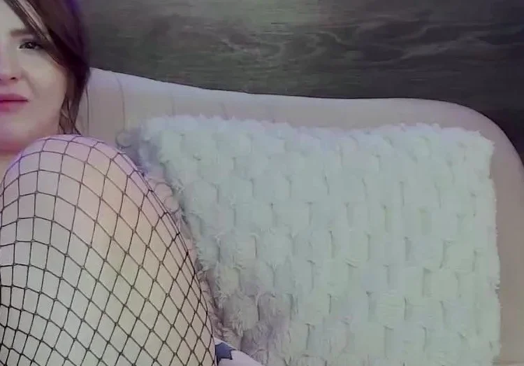 Hot brunette gives you a nice close up masturbation