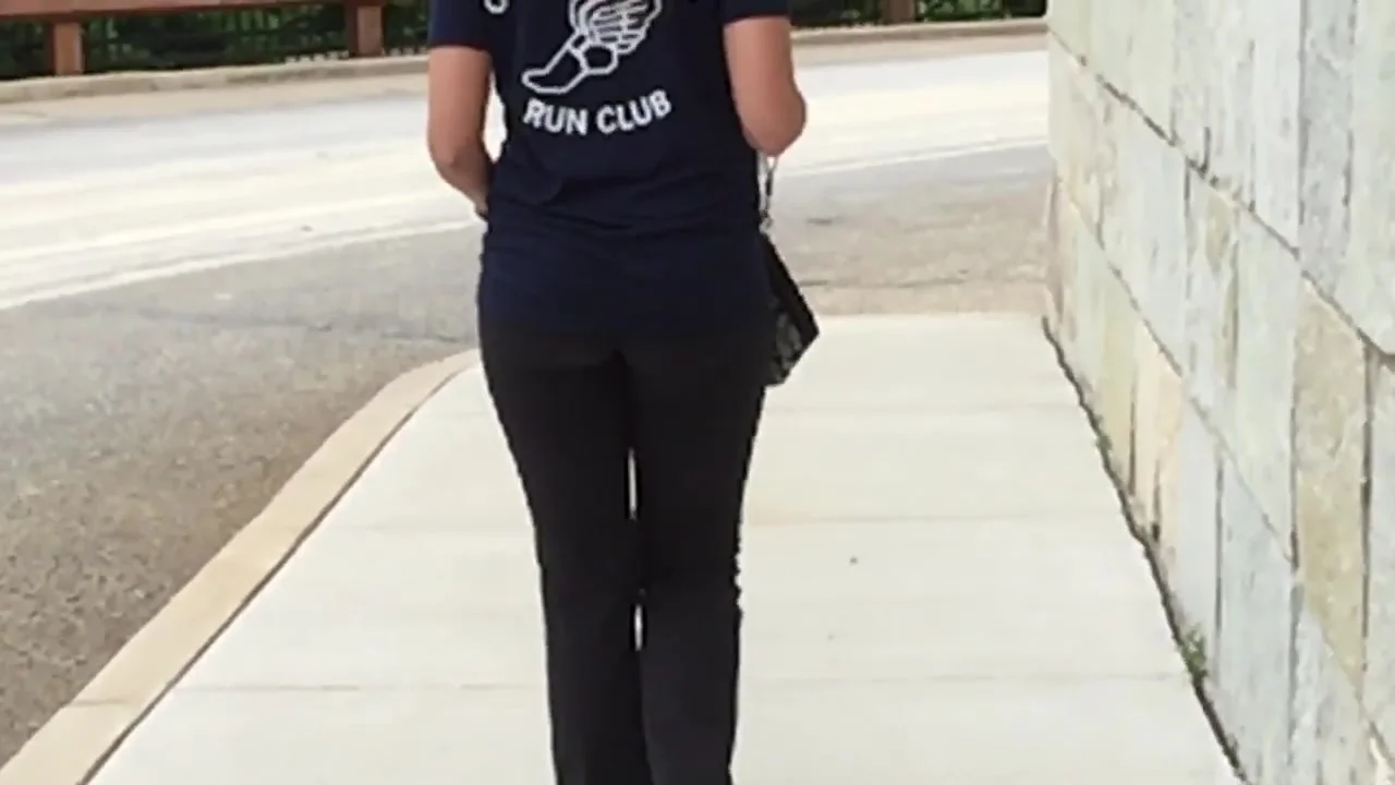 Tiff's Ass in Slo-motion