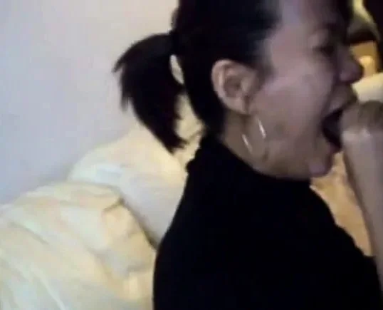 Amateur asian sucking bbc