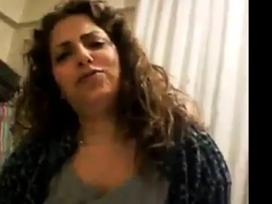 Turkish girl sucking dick